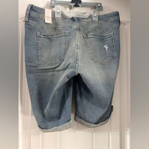 Torrid Stretch Demin Short NWT